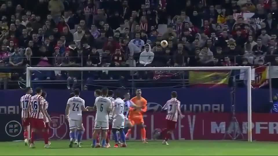 荷媒：范黑克不想与布莱顿续约，热刺和纽卡在关注他的情况