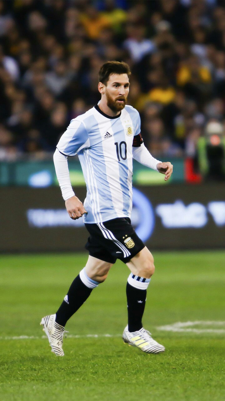 帕福斯1-0黄潜斩获队史欧冠首胜，卢卡森制胜，盖伊失单刀