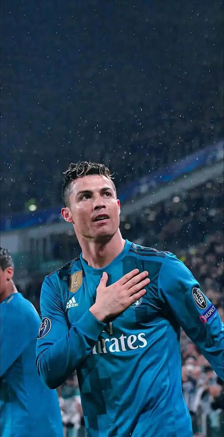 皇马对阵塞尔塔大名单：阿诺德因伤缺阵，卡马文加在列