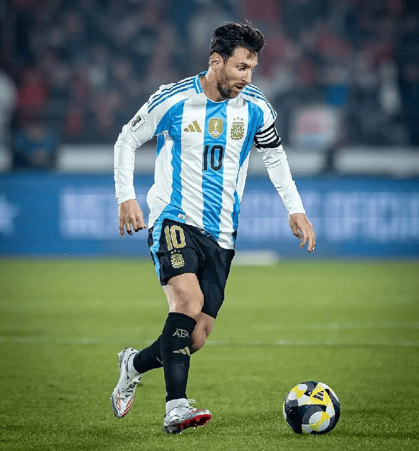 首发出战圣保利！诺伊尔追平伊梅尔并列德甲门将出场榜次席