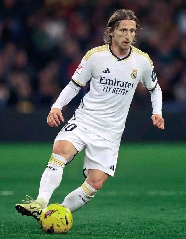 拜仁3-1惨败阿森纳，五档次差距彻底暴露，豪门实力天壤之别！