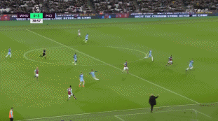 成都1-2河南赛中，阿奇姆彭遭看台球迷竖中指+骂黑鬼