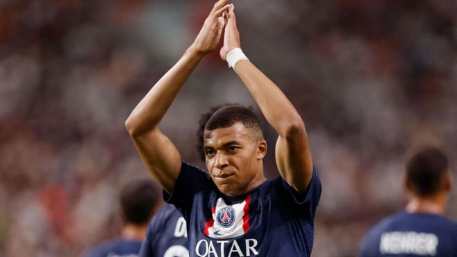 手感回暖！唐斯半场7中2仅拿6分&第三节独拿11分