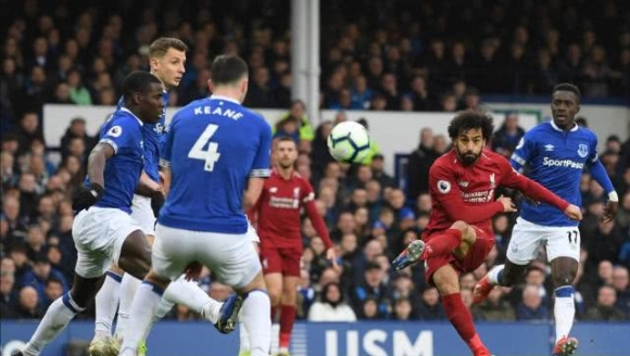 骑车危险行为引热议，功德木鱼再破碎